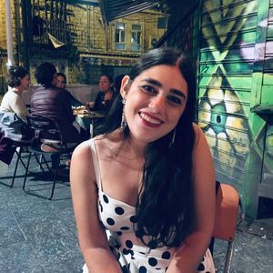 Meet your Posher, Julia